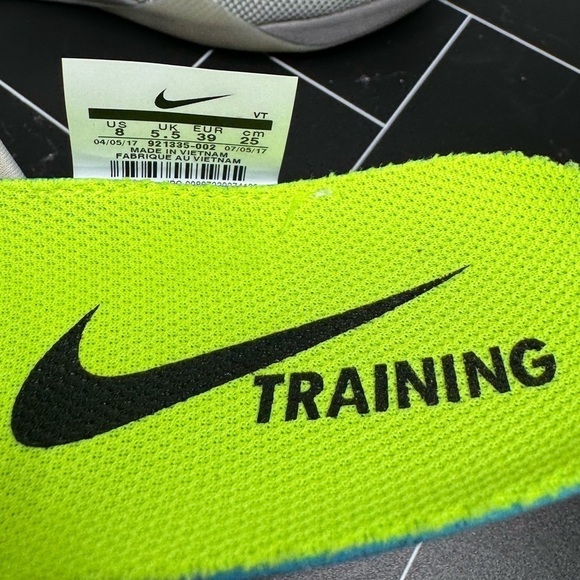 Nike Women's Air Zoom Strong 2 "Light Bone" Training/Lifting Shoe - Size 8 - Picture 7 of 8